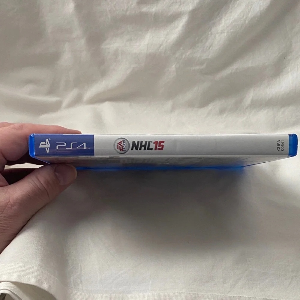 NHL 15 for PS4  (BIN 5)